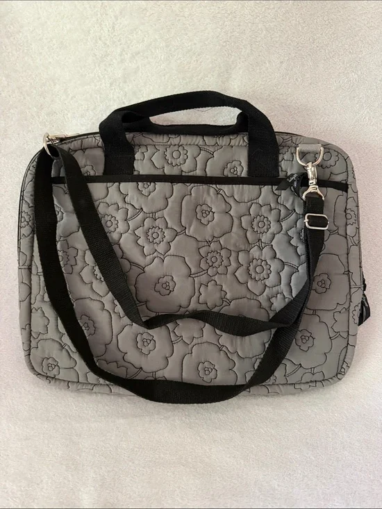 NWOT thirty-one Quilted Gray Floral Laptop Bag with Black Straps