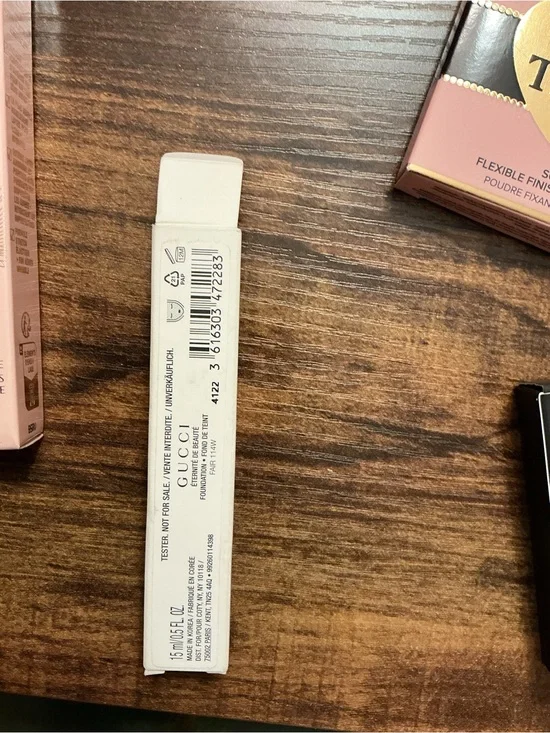 Gucci Foundation Stick - Light Beige