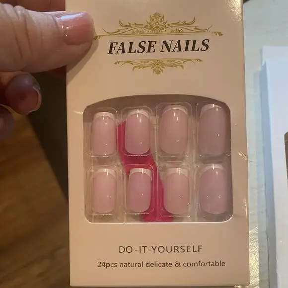 False‎ Nails 24pc