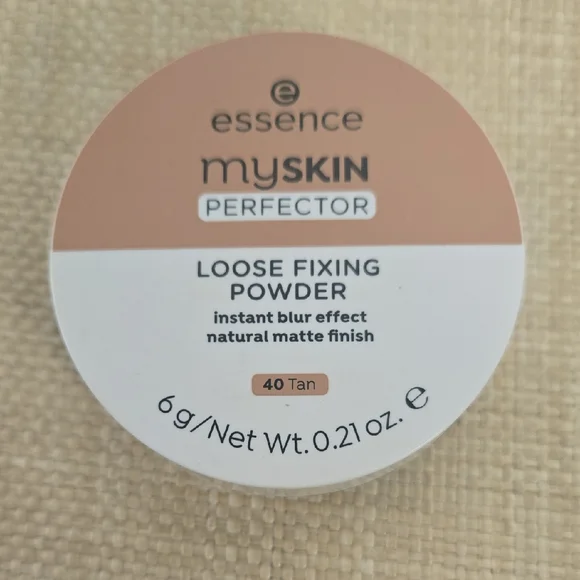 essence mySKIN Perfector Loose Fixing Powder - Tan (40)