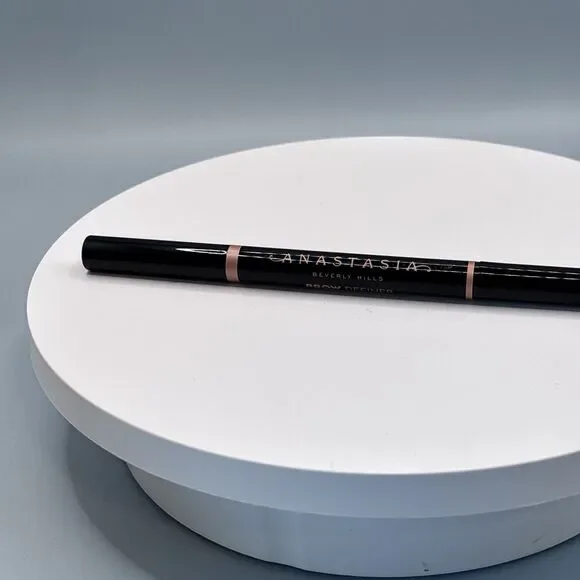 Anastasia Beverly Hills Brow Definer Triangular Brow Pencil Dark Brown 0.2 gr
