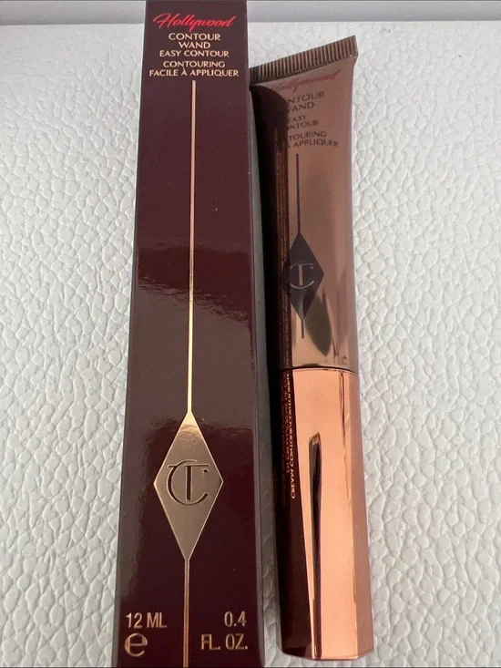 Charlotte Tilbury Hollywood Easy Contour Wand in Fair-Medium