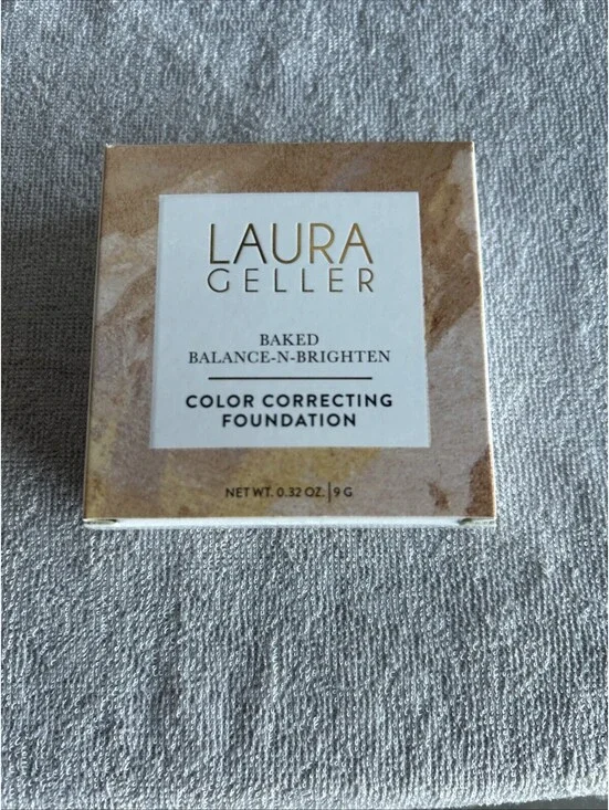 Laura Geller Baked Balance-N-Brighten Foundation – Tan – 0.32 oz / 9g – New