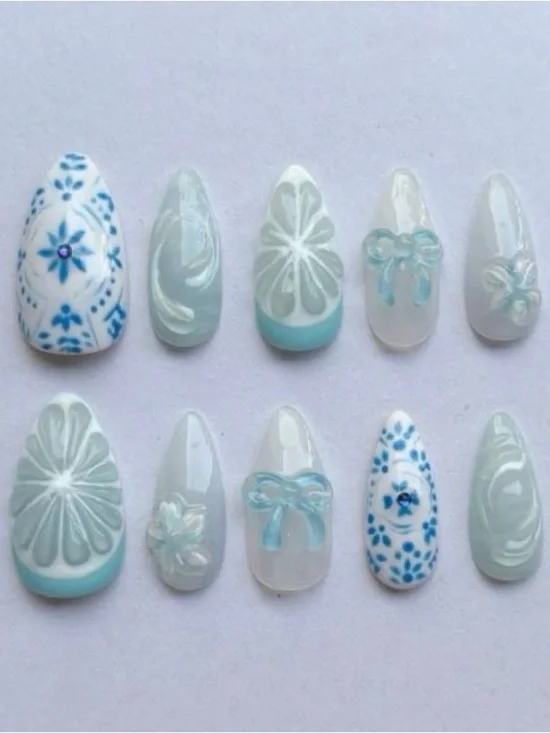 Handmade Blue & White Floral Press-On Nail Set