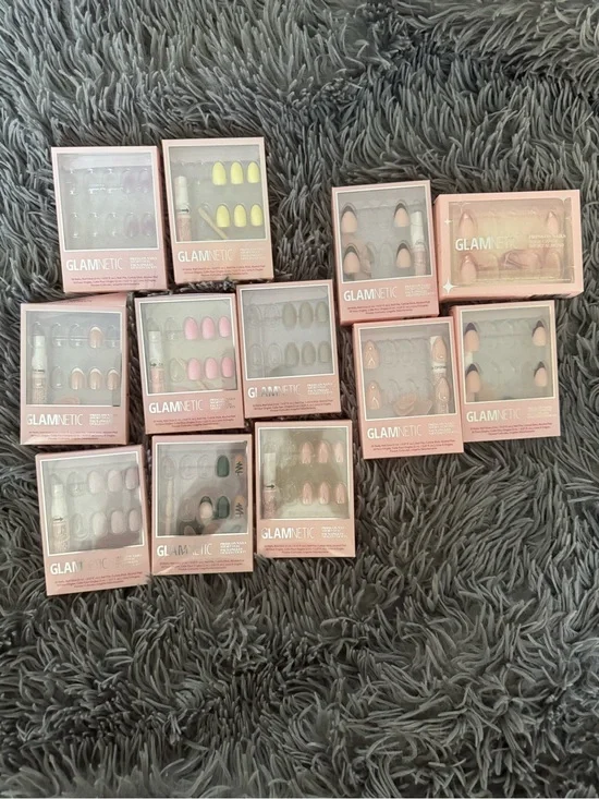 12 sets Glamnetic Press-ons Opened/20 nails each set 8 short oval 4 short almond
