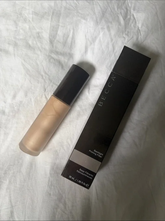 NEW IN BOX BECCA Backlight Priming Filter