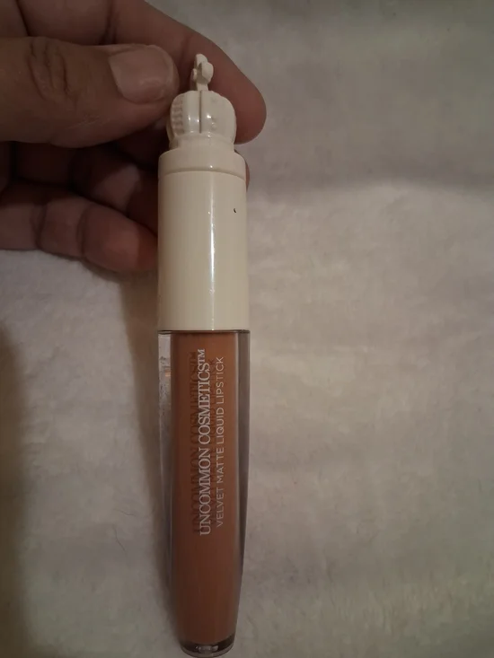 Velvet Matte Liquid Lipstick - Nude Brown