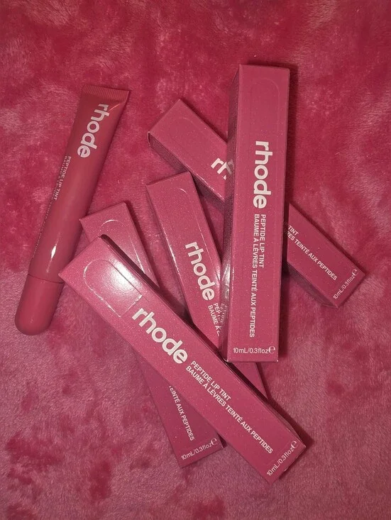 Rhode Peptide Lip Tint In Sugar Cookie