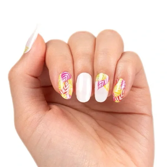 Color Street Nail Strips As it Ferns Out