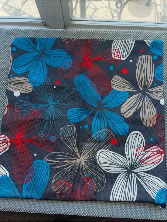 Navy Floral Pillow Cover  with Blue & Red Blooms 20x20 Zipper NWOT
