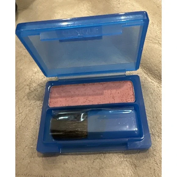 Soft‎ Pressed Powder Blusher 01 New Clover Clinique .07 Oz