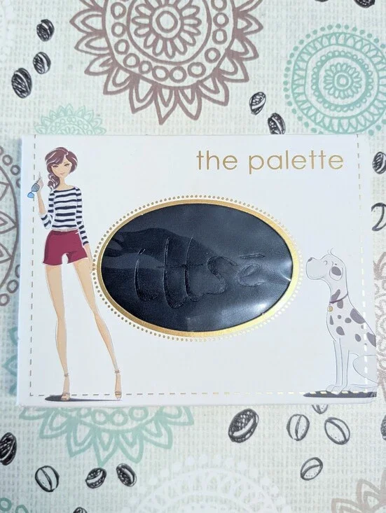 Ittse The Palette Empty Magnetic Eyeshadow Palette