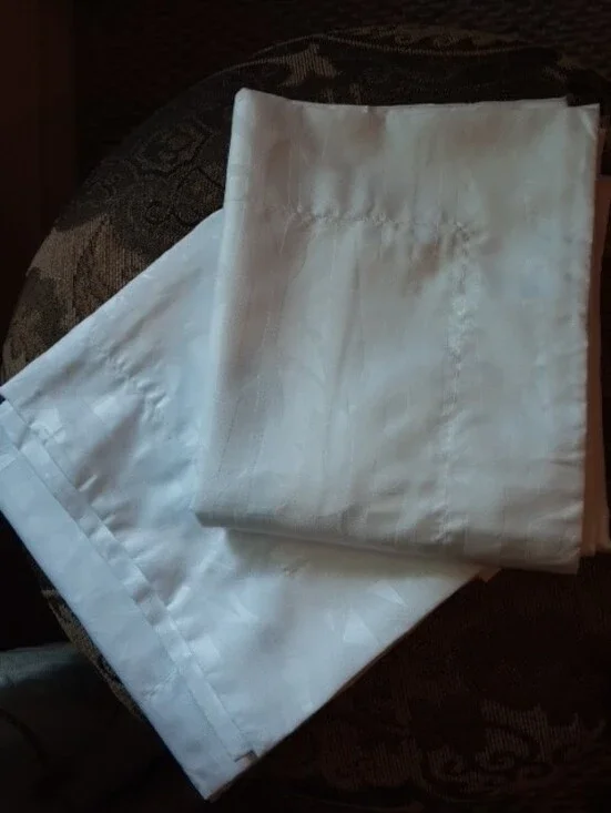 2  Queen Pillow Shams