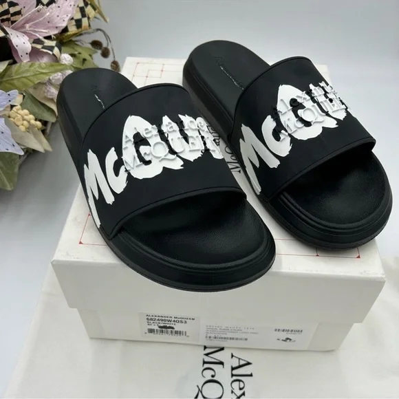 Menzel Alexander McQueen rubber graffiti pool slides size 42.5 made in Italy