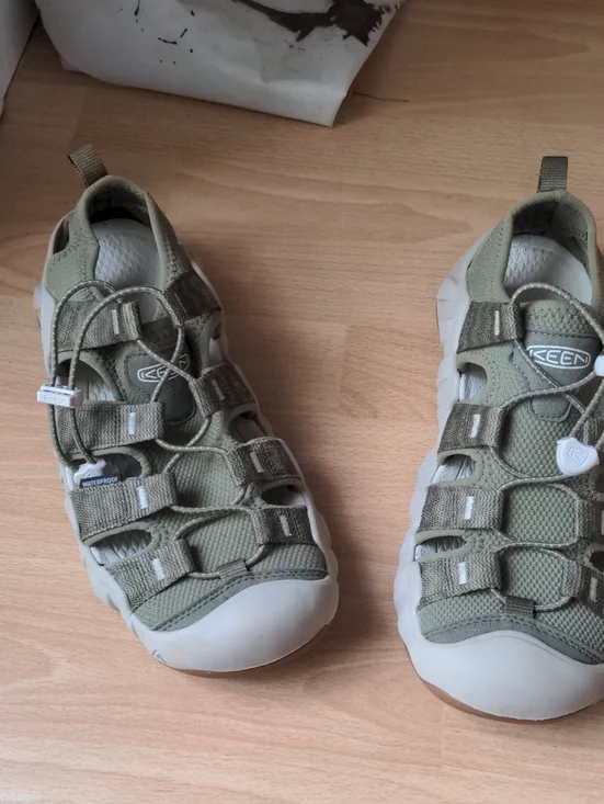 Keen Hyperport H2 Olive Green Outdoor Closed-Toe Sandals with White Soles