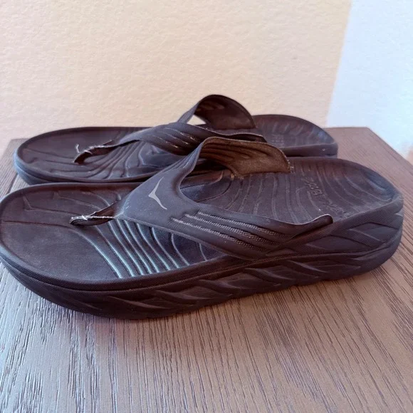 Hoka One‎ One Ora Recovery Flip Mens Black Sandals Thong Slides Size 11