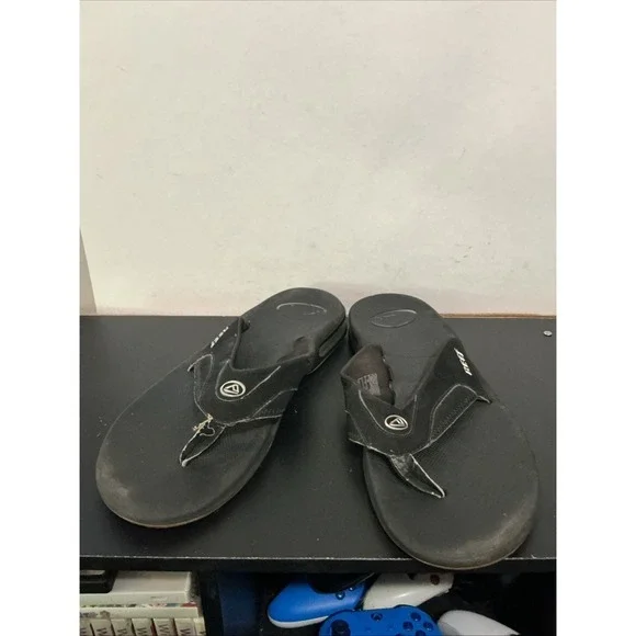 Men's Reef Fannings Flip Flops Beer Bottle Opener sandals Black Size 11