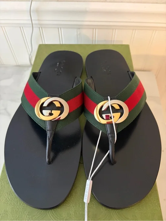 Gucci Black Flip Flops with Green and Red Webbing and Gold Logo