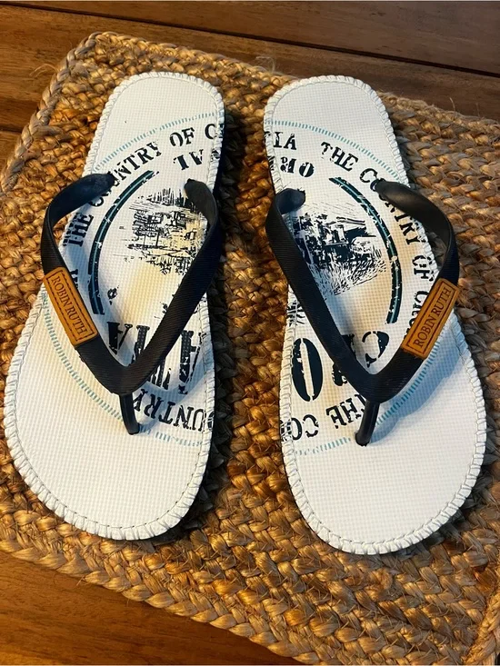 Robin Ruth White Graphic Flip Flops with Black Straps;size 11 NWOT