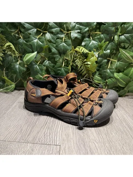 Keen Newport H2 Little Boy Sz 5 Waterproof Brown Hiking Water Sandals