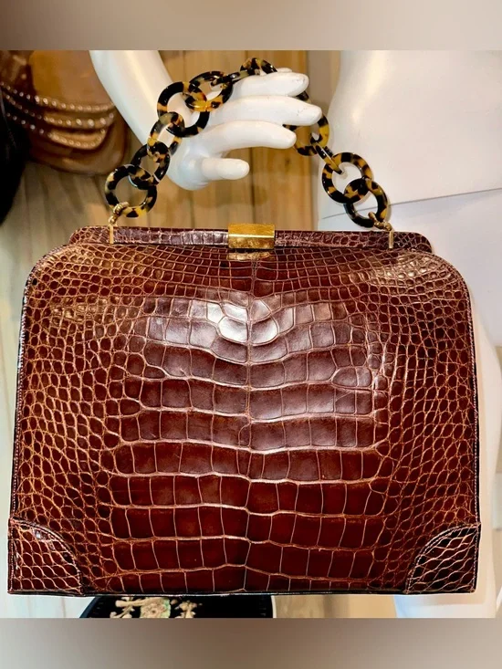 Stunning vintage Lucille de Paris genuine Crocodile 🐊 alligator bag large