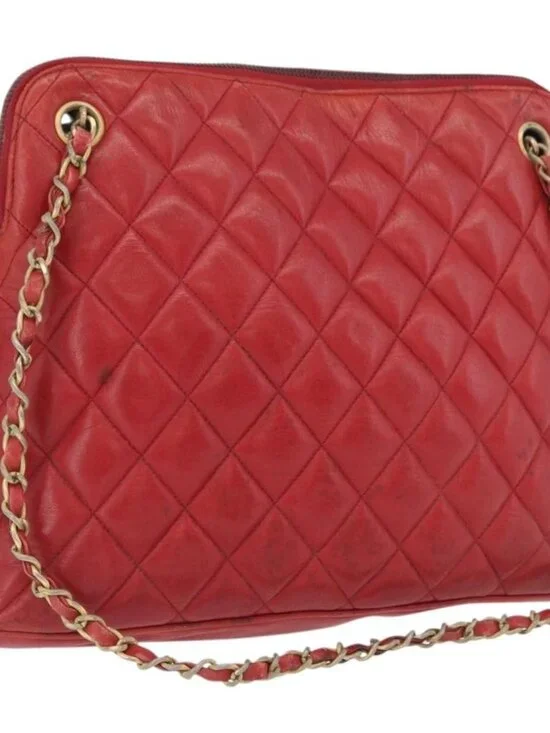 CHANEL Matelasse Chain Shoulder Bag Leather Red Gold CC Auth 169739