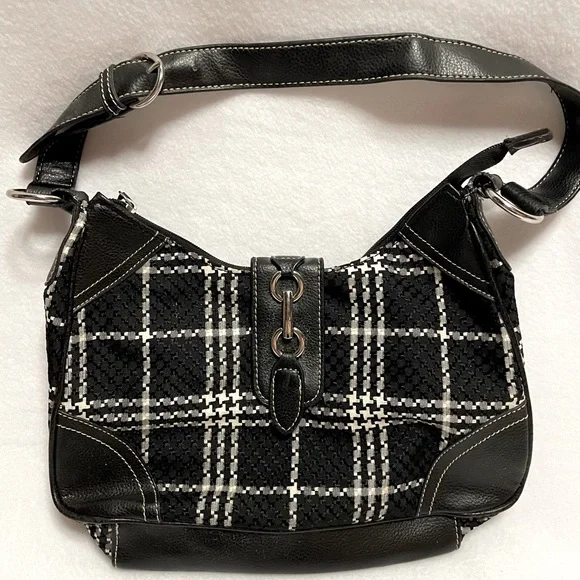 Croft and Barrow Black and White‎ Purse