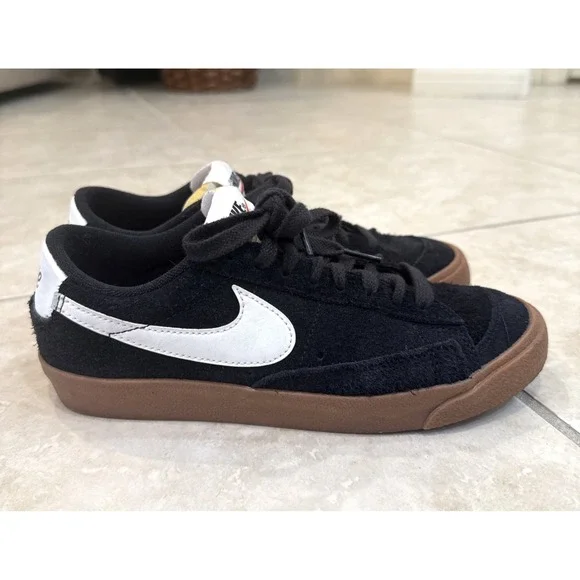Nike Blazer '77 Vintage Black Gum Suede Low Top‎ Sz 7 Sneakers FQ8060-001 Shoes