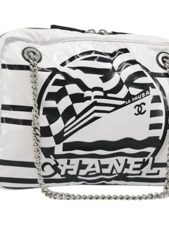 CHANEL La Pausa Chain Bag Patent leather White Silver CC Auth BA13516SAM