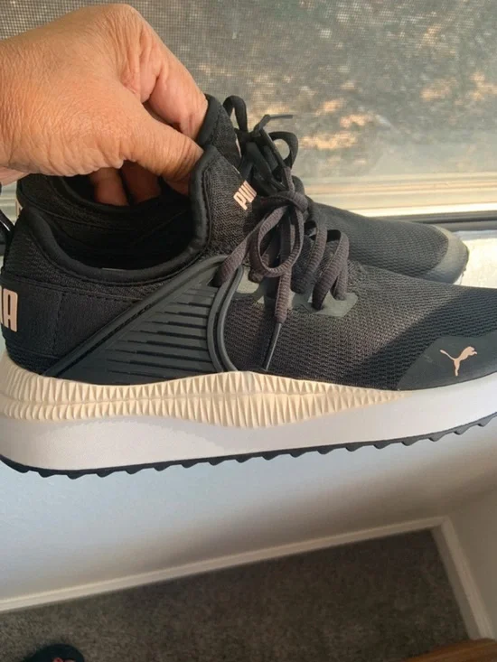 Puma Men's Black and White Casual Lace-Up Sneakers