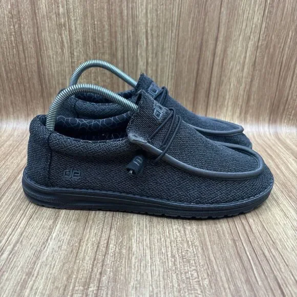 Hey Dude Shoes Men's 8 ladies 10 Black Wally Sox Black Micro‎ Total sneakers