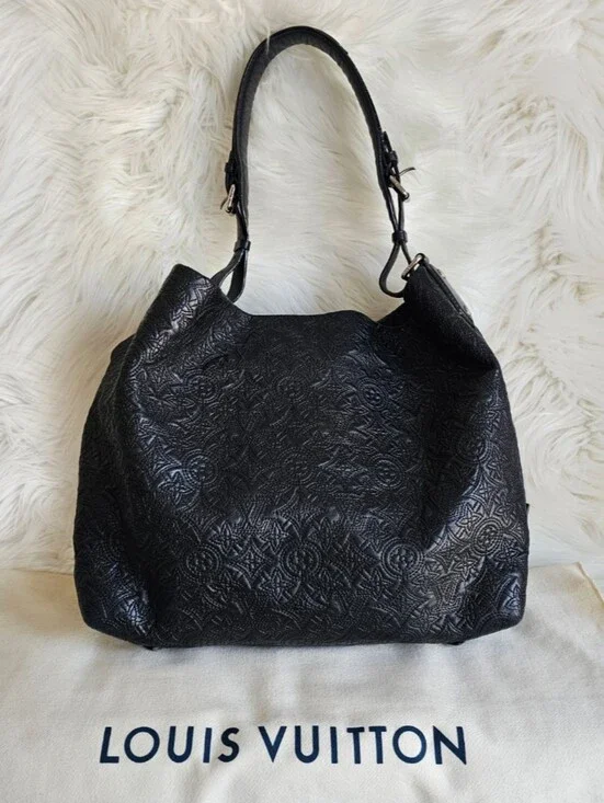 🖤 Louis Vuitton Altheia Hobo 🖤