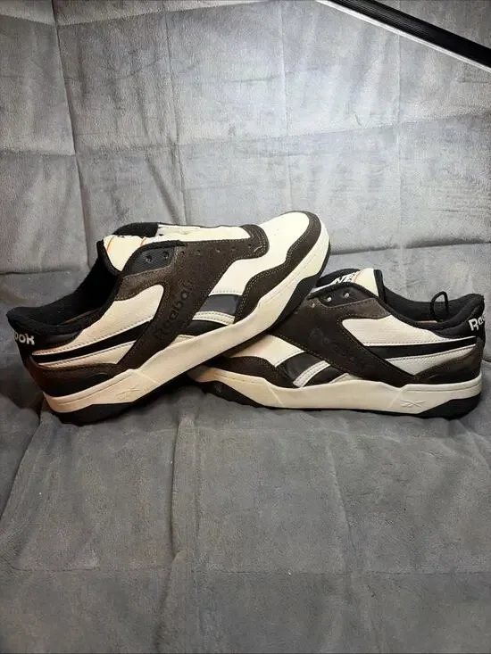 Reebok Court Drift Men's Athletic Sneakers Black Mocha, Size 10 Nice!! No Laces.