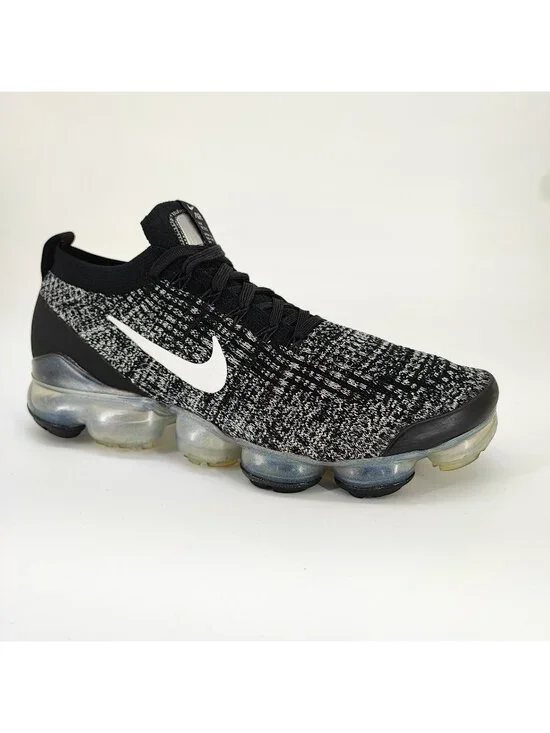 Nike Air VaporMax Flyknit 3 Men's Size 9.5 Black White Sneakers Shoes AJ6900-002