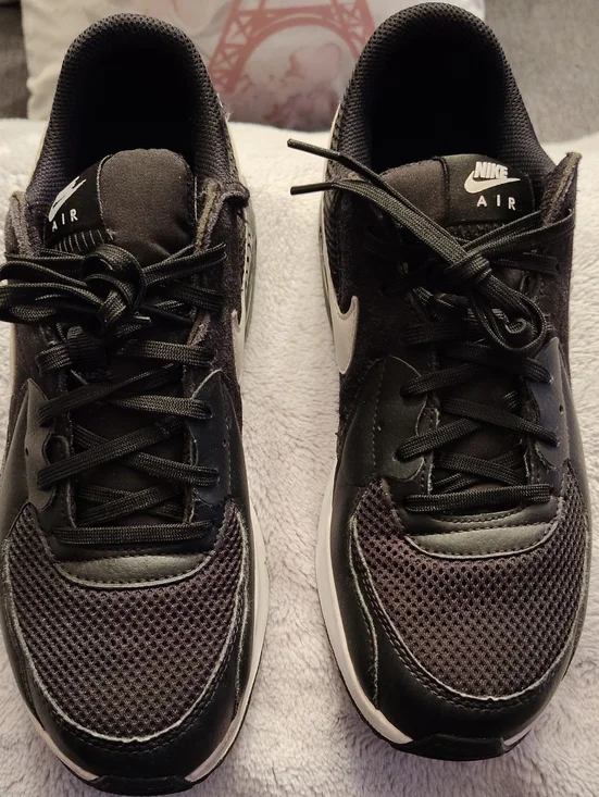 Nike Men’s Black and White Running Sneakers