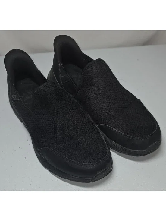 Skechers Swift Fit Black 10.5 Men's Walking Shoe Relaxed Fit