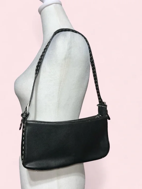 Classic Black Shoulder Bag with Contrast Stitching