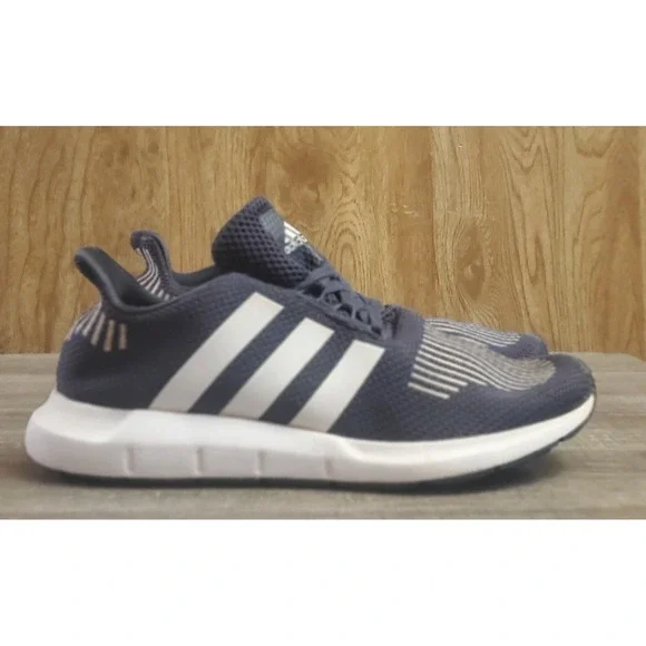 Adidas Swift Run 1.0 Running‎ Shoes Men's Size 5.5 Navy