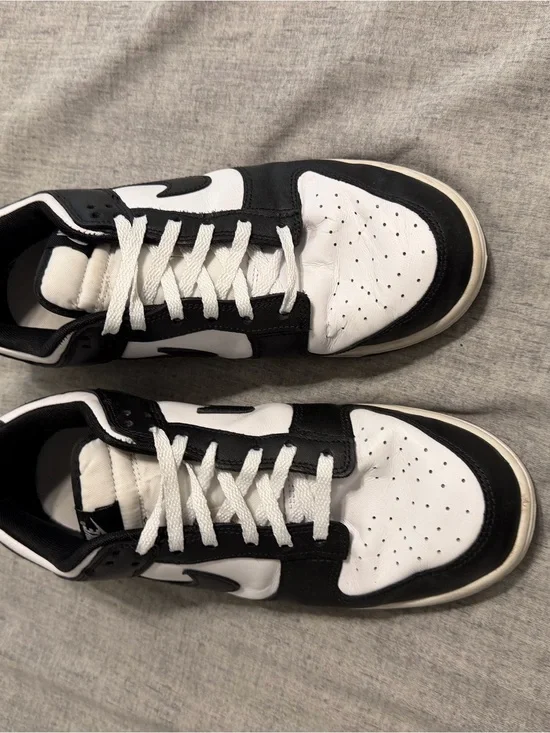 Nike Men's Black White Low-Top Sneakers