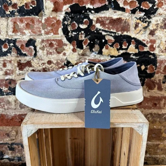 OLUKAI Tradewinds Mens 10 Navy Purple shoes slip on casual NEW