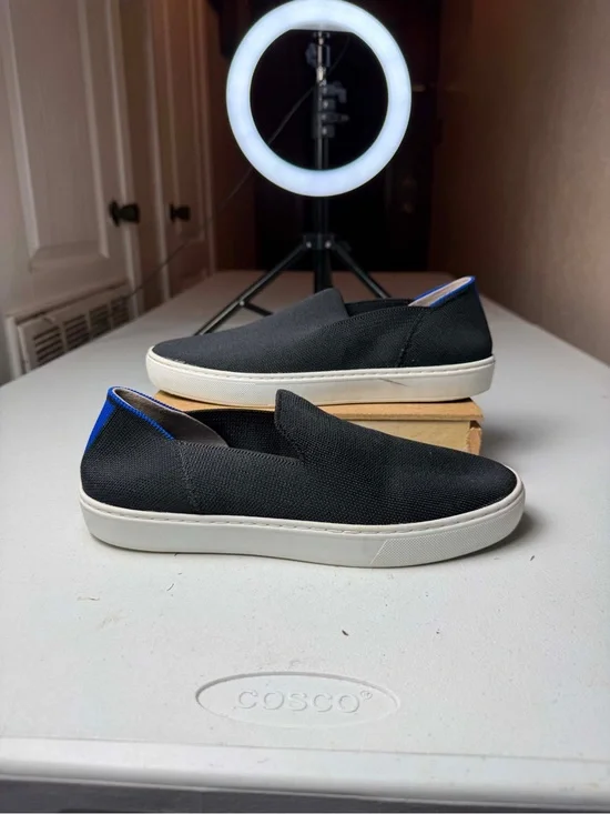 ROTHY'S US Sz 8.5 THE SNEAKER BLACK BLUE SLIP ON LUXURY SNEAKERS SHOES