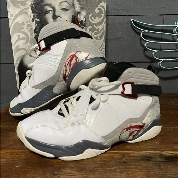 Jordan 8.0 White Varsity Red Bugs Bunny / Playoffs 2011 Men’s Size 9.5~