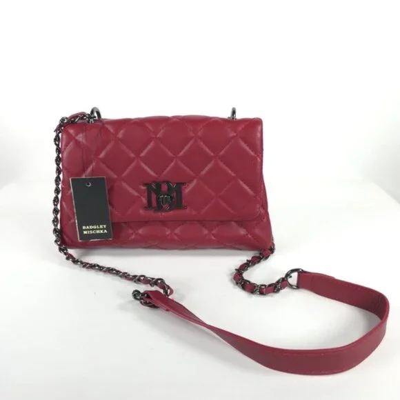 NWT BADGLEY MISCHKA DIAMOND RED VEGAN LEATHER QUILTED MESSENGER‎ BAG BMH-520
