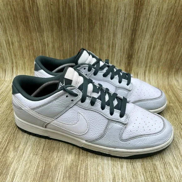 Nike Dunk Low SE Men's Size 11 Photon Dust Vintage Green Sneakers HF2874-001