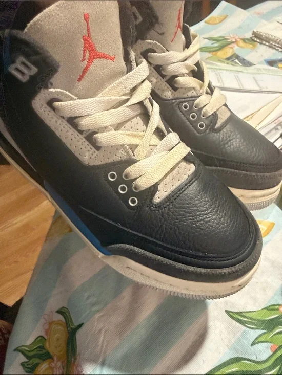 Jordan Men's size 7 Jordan 3 rare airs