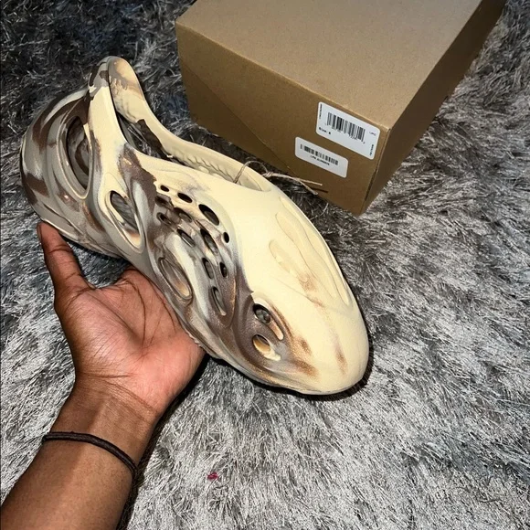 Yeezy Foam Runner Sandstone Brown Marbleized Slip-On