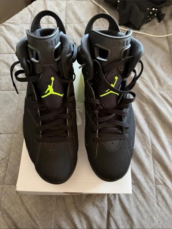 Jordan 6 electric green size 11