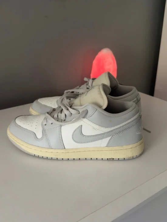 Nike Air Jordan 1 Low White & Light Gray