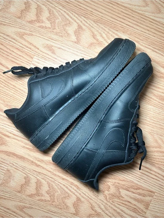 Nike Air Force 1 Low Triple Black Sneakers Men’s Size 8.5