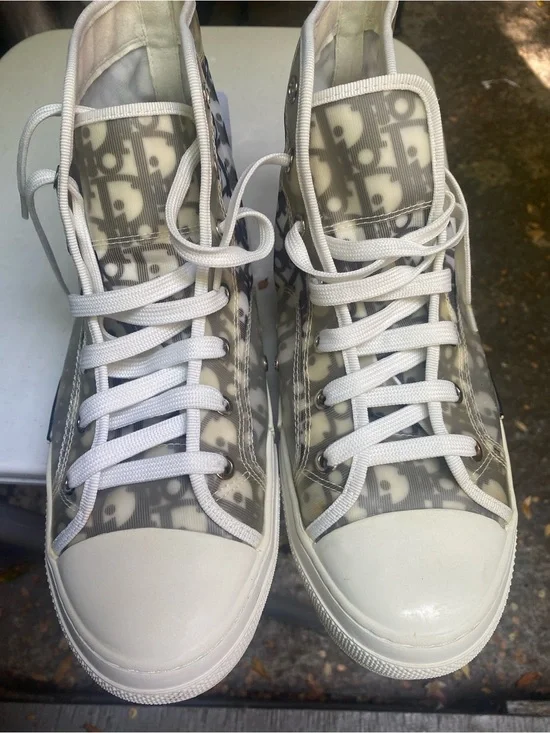 Hightop Mens Tennis shoes